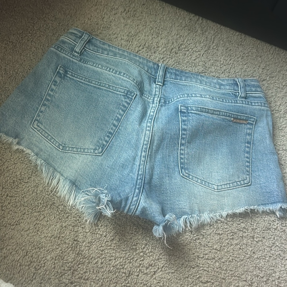 Micheal Kors Shorts - Picture 2 of 2